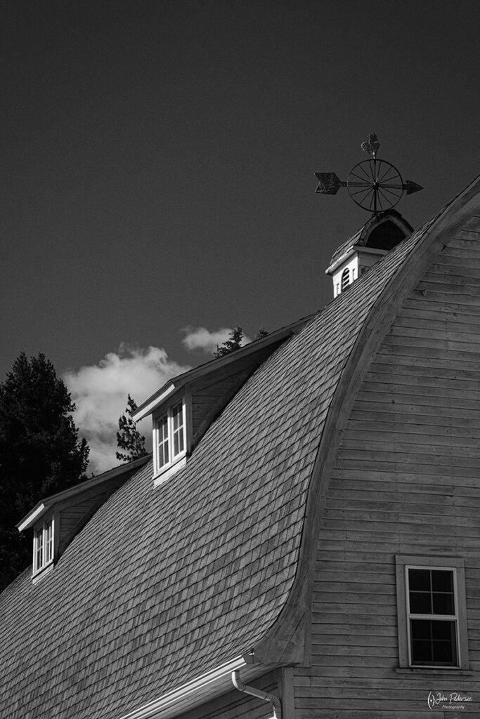 black and white image of a barn in Washington