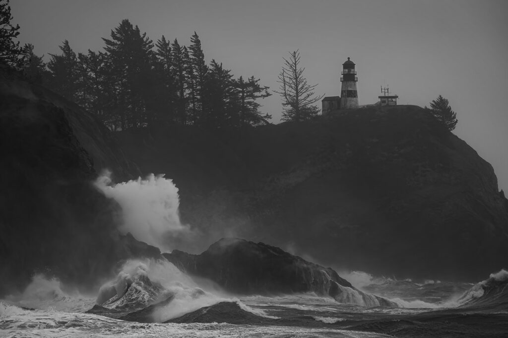 ocean wave at cape disappointment