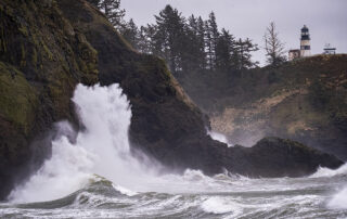 ocean wave at cape disappointment