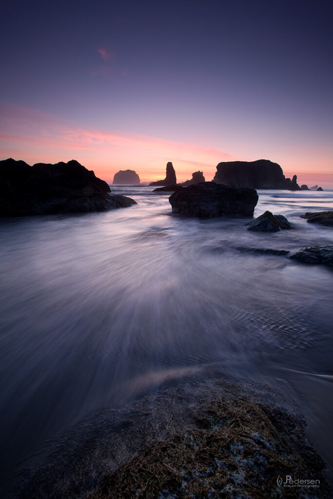 picture of sea stacks along the oregon coast