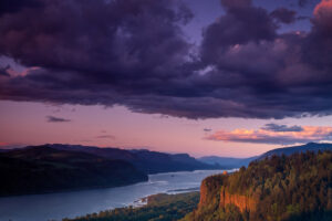 Vista House in the columbia river gorge oregon