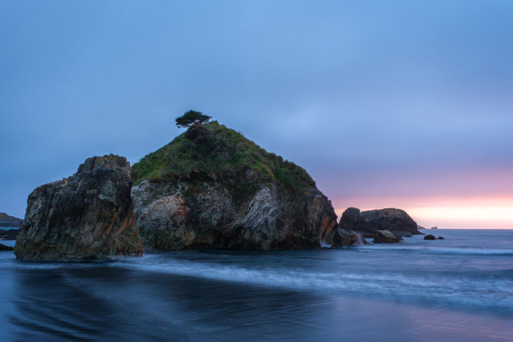 sea stacks at sunset near crescent city california